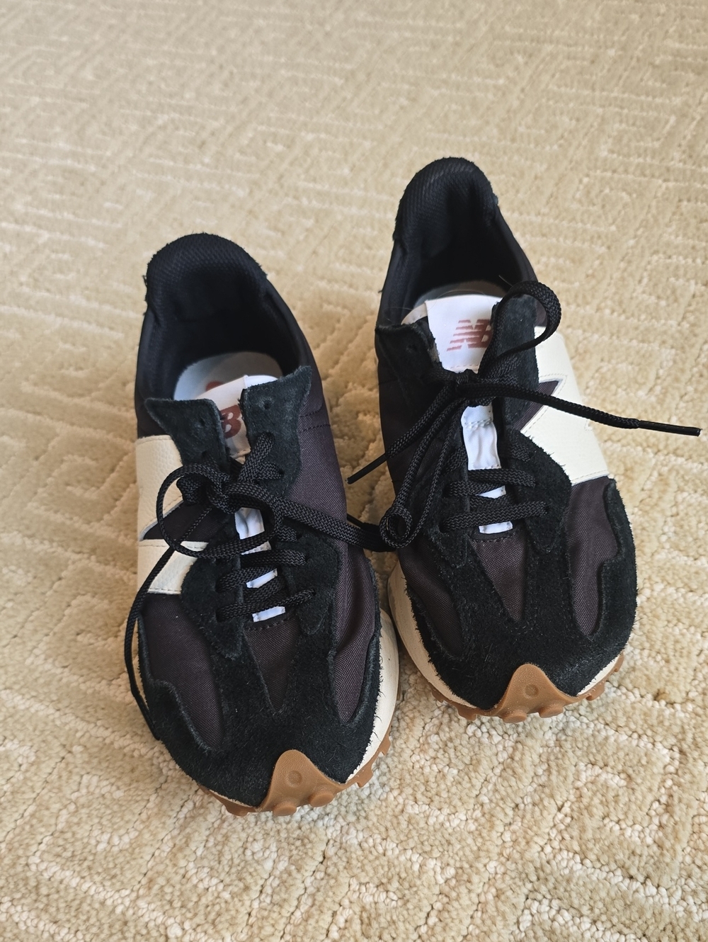 New Balance Women's Black, Cream & Brown Retro-Style Sneakers, Size 8